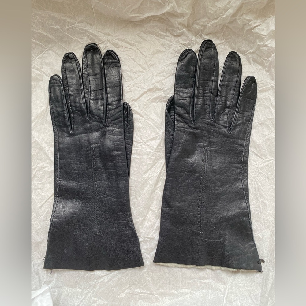 Vintage  Black Leather Gloves
